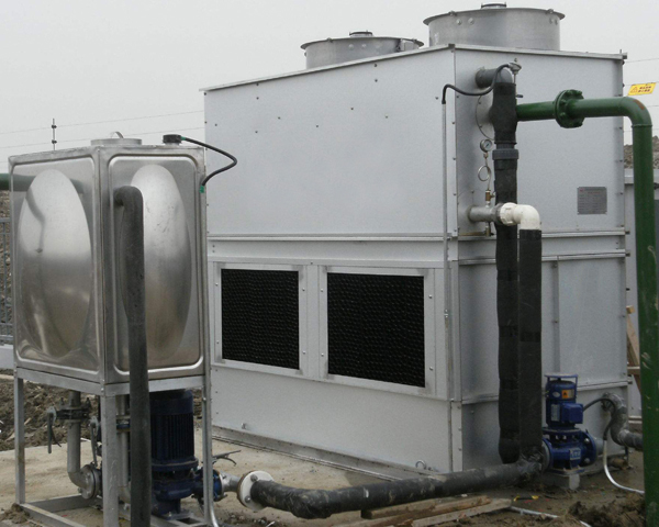 在閉式冷卻塔選型及運(yùn)用時(shí),這些地方注意了嘛? 在閉式冷卻塔選型及運(yùn)用時(shí),這些地方注意了嘛?